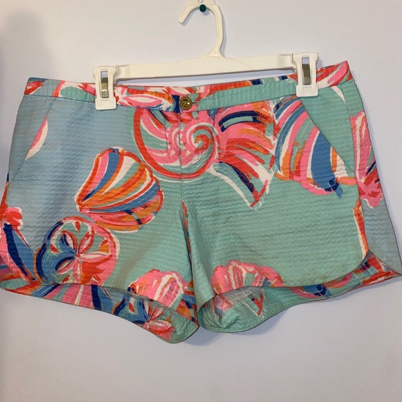 3 PAIRS OF LILLY PULITZER SHORTS SIZE 6 - Picture 3 of 3